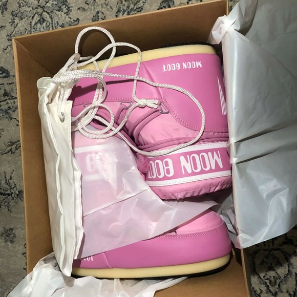Moon Boot Icon Low Pink Nylon Boots - Picture 10 of 14